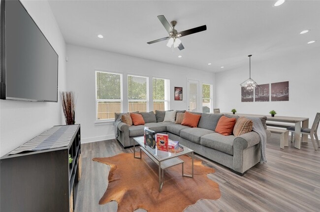 Photo - 1838 Life Ave House