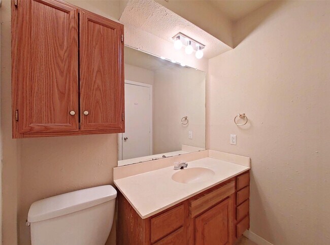 Foto del edificio - 14211 Briarsage Ct