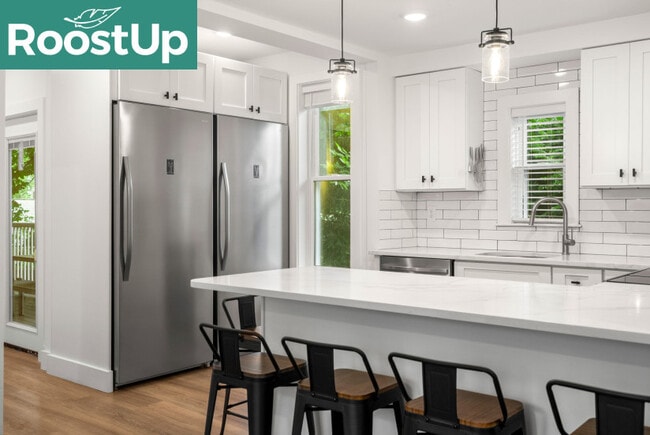 Foto del edificio - New RoostUp Furnished Private Bedroom with Ensuite Bath in the Mission Hill Neighborhood of Boston!