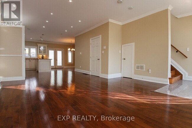 Photo du bâtiment - 1291 Pape Ave