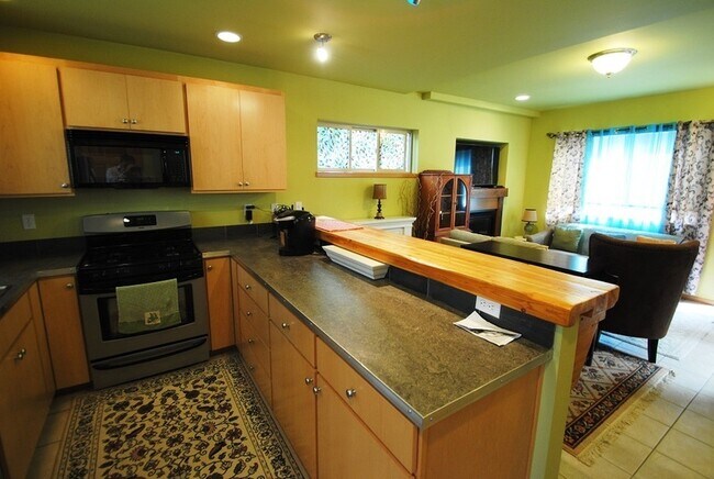 Foto del edificio - 3321 Wetmore Ave S