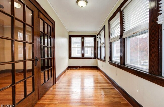 Sun Room - 408 Berkeley Ave