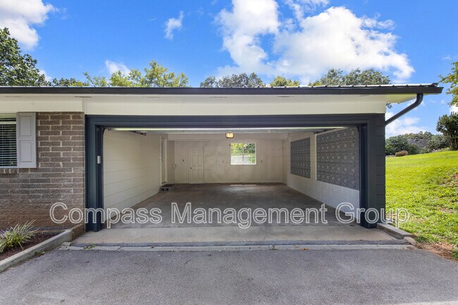 Foto del edificio - 1505 Aldenwood Ln