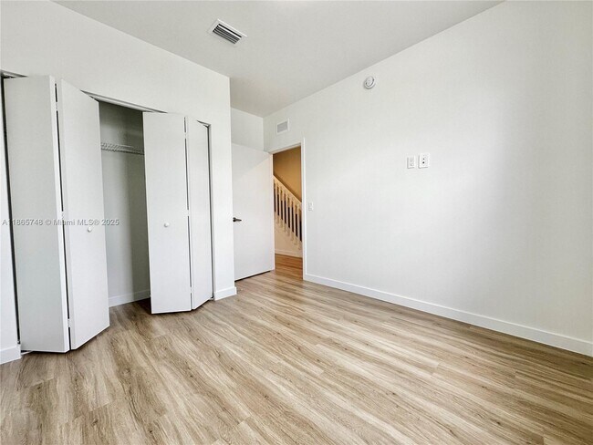 Foto del edificio - 120 NW 10th St
