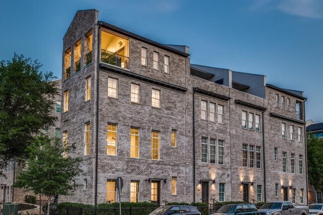 Foto del edificio - 1201 Town Creek Dr