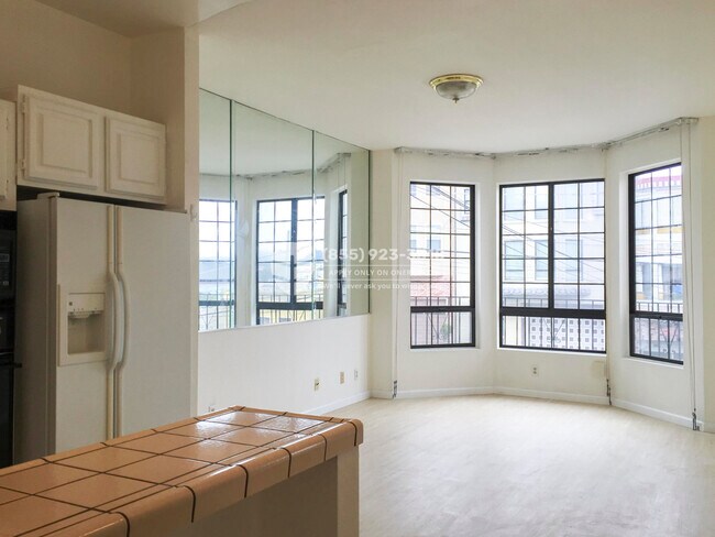 Foto del edificio - 573 37th Ave
