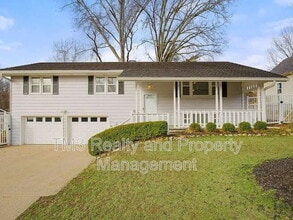 Building Photo - 506 S 17th St