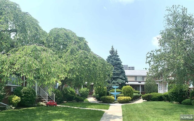 Primary Photo - 1319 Anderson Ave