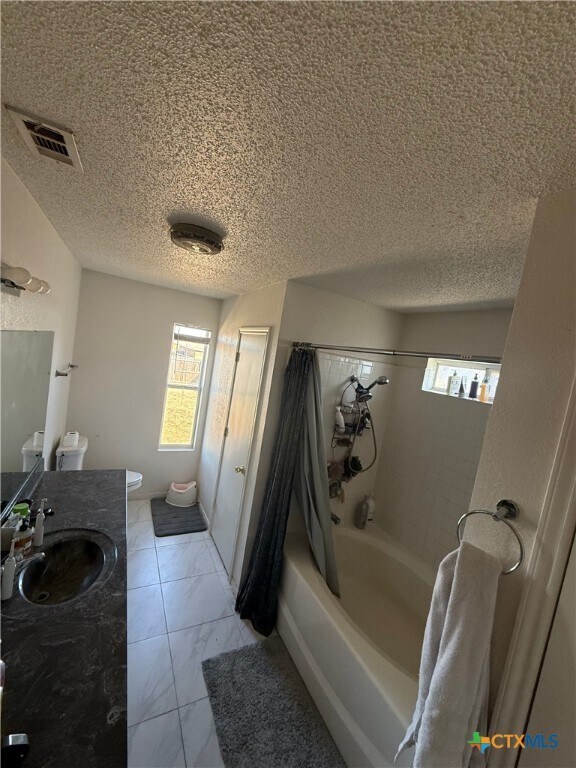 Foto del edificio - 4603 Lloyd Dr