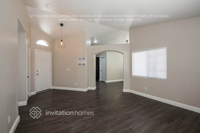 Foto del edificio - 639 Stonehurst Dr