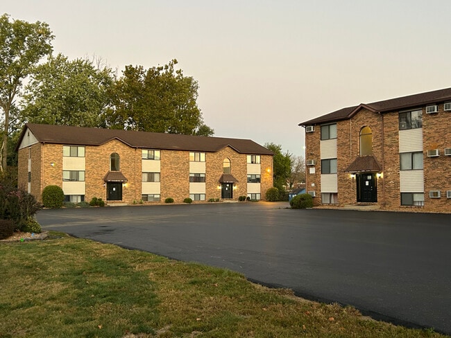 Building Photo - 537 Vicksburg Dr