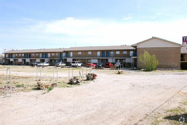 Building Photo - Pharaoh's Court