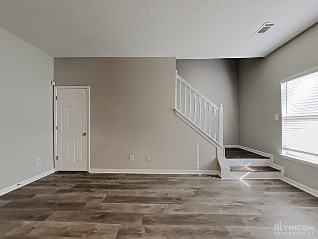 Building Photo - 1051 Summer Cypress Dr