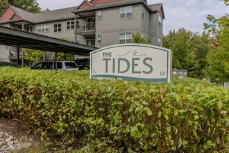 Building Photo - 1530 Veterans Dr