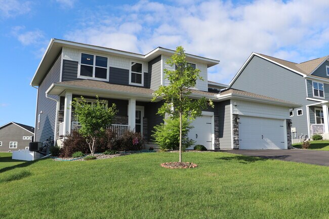 Foto del edificio - 8180 180th St W