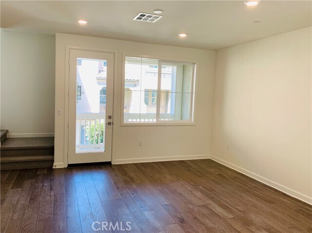 Foto del edificio - 18353 Iris Ln
