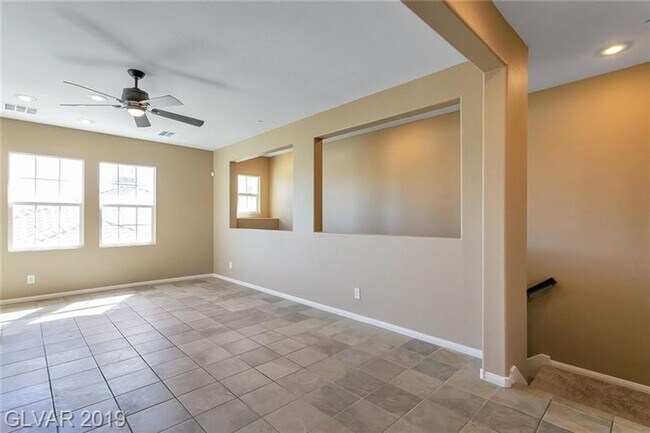 Building Photo - Mountains Edge - Townhome!