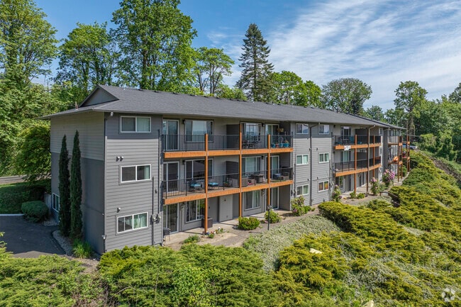 Building Photo - Cascade Vista