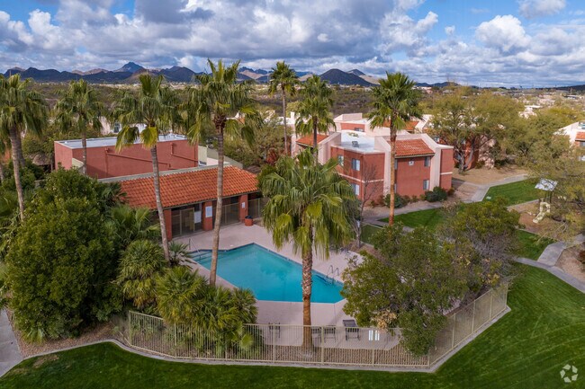 Piscina - The Missions at Sentinel Peak