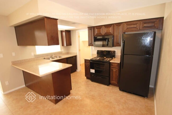 Foto del edificio - 2573 E Commonwealth Cir