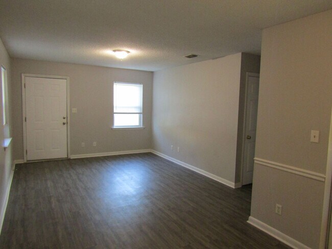 Foto del edificio - 758 Sharon St