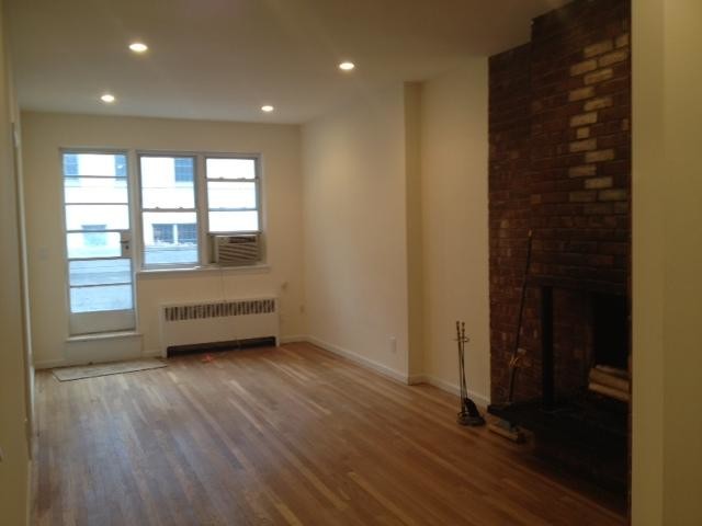 Building Photo - 1144 2nd Ave
