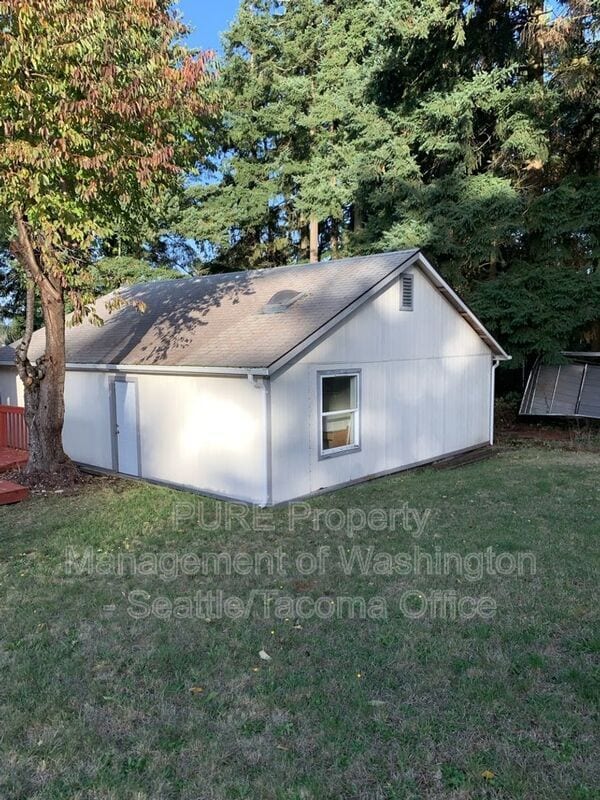 Building Photo - 16008 34th St E