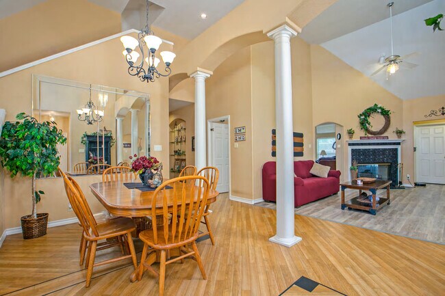 Foto del edificio - 9503 Legend Isle Dr