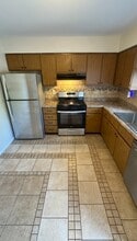 Building Photo - 117 Colonial Pkwy