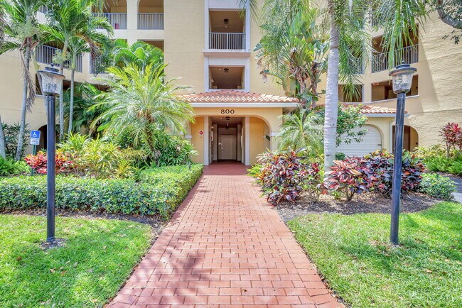 Foto del edificio - 800 Uno Lago Dr