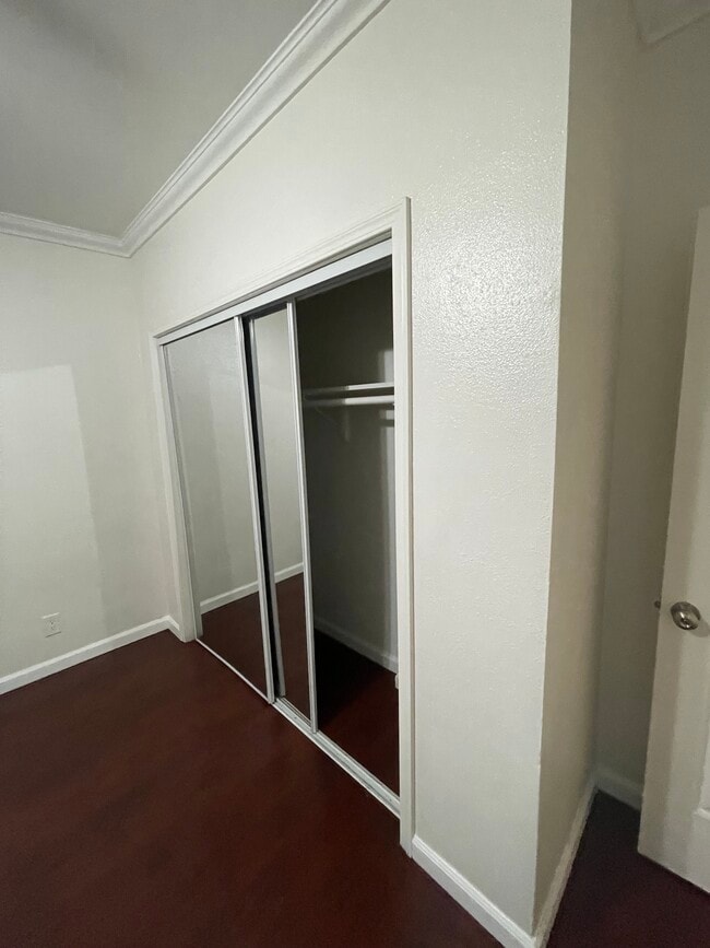 Building Photo - 2137 7th Ave