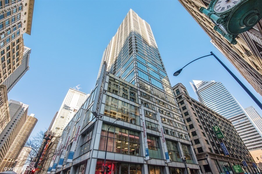 Foto principal - 8 E Randolph St