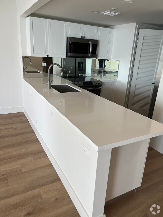 Paraiso Bay Apartments for Rent with EV Charging Miami, FL 3