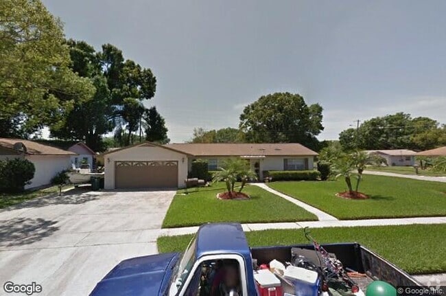 Building Photo - 4401 Snapper St