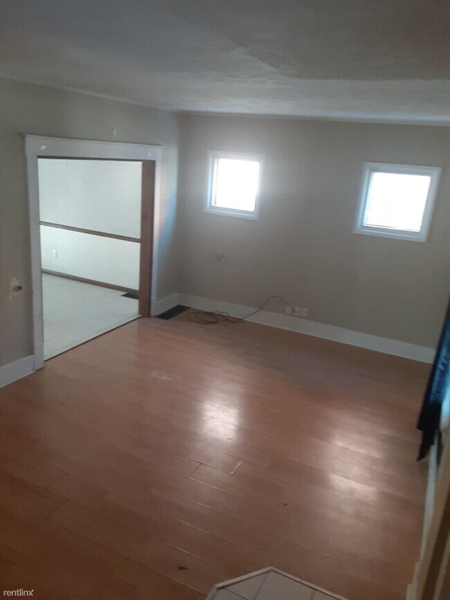 Building Photo - 3 br, 1 bath House - 1019 Washington Street