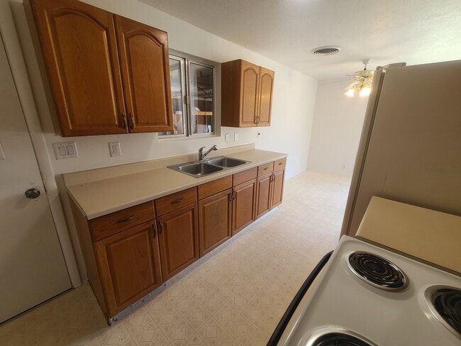 Building Photo - 117 Ranch Dr