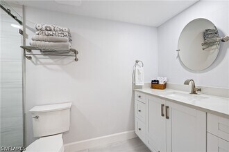 Building Photo - 565 Beachwalk Cir