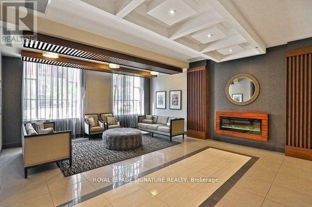 Building Photo - 150 Main St W