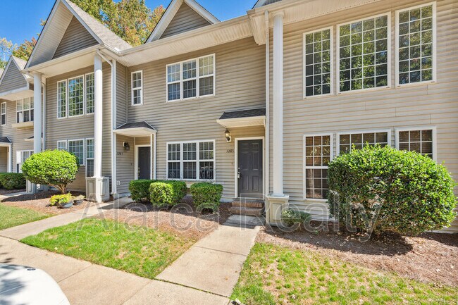 Foto del edificio - 1285 E Woodlawn Rd