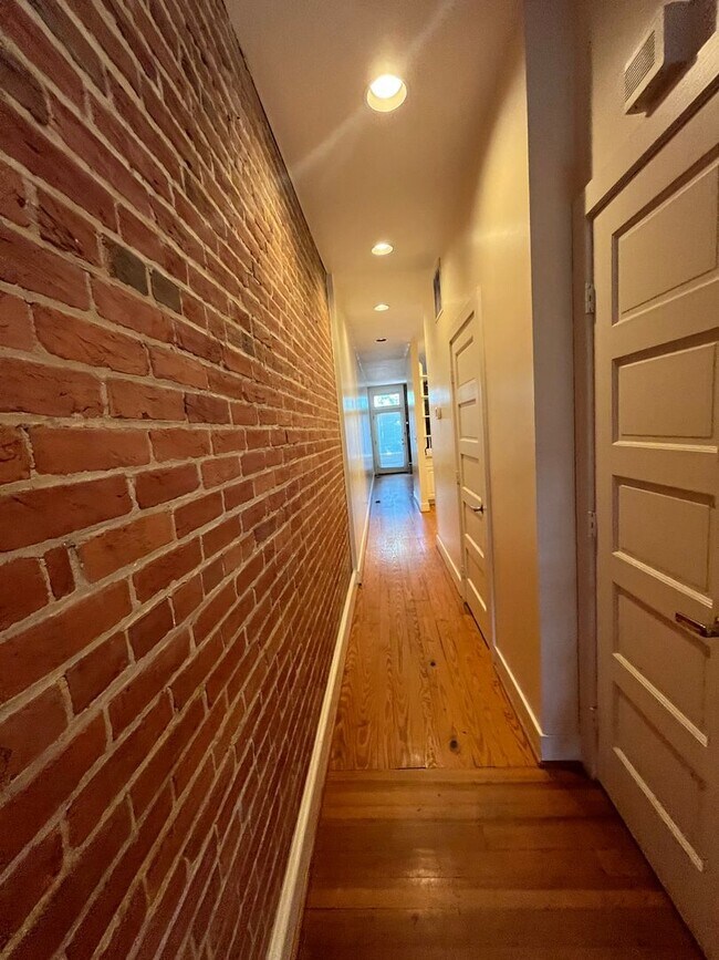 Foto del edificio - 126 N Payne St