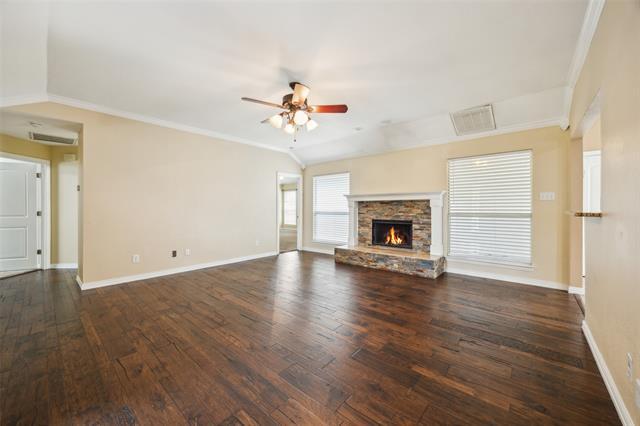Building Photo - 10920 Castle Dr