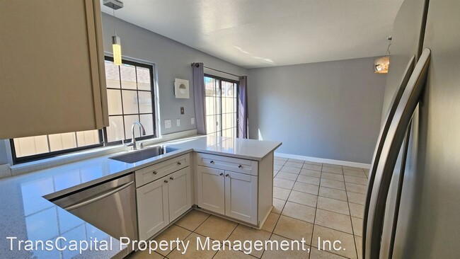 Building Photo - 3 br, 2.5 bath House - 422 Florin Road