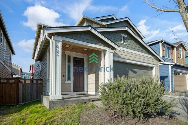 Building Photo - 4 BED ANS 2.5 BATH SINGLE FAMILY HOUSE FOR RENT