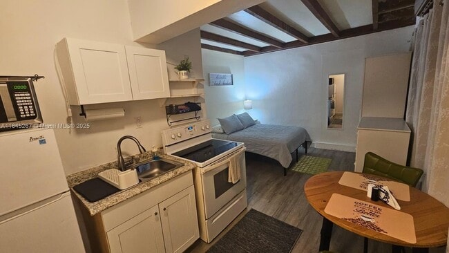 Photo - 1836 Roosevelt St House