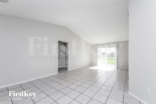 Foto del edificio - 841 Marquis Ct