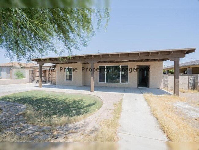 Building Photo - 9 S 30th Ave