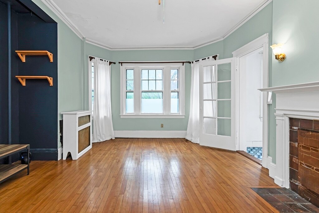 Primary Photo - 108 Washington St