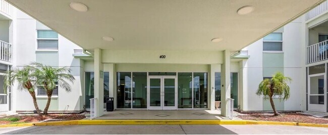 Foto del edificio - Stunning Furnished Waterfront Condo – 2 Be...