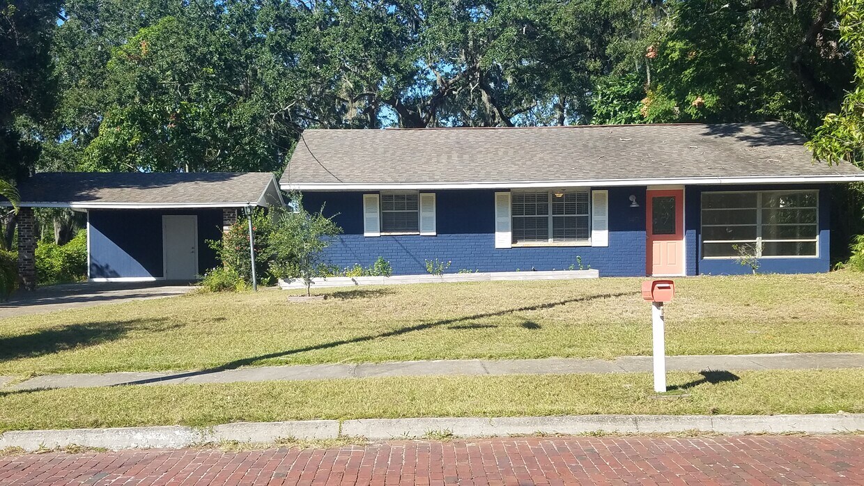 Primary Photo - 140 Read St