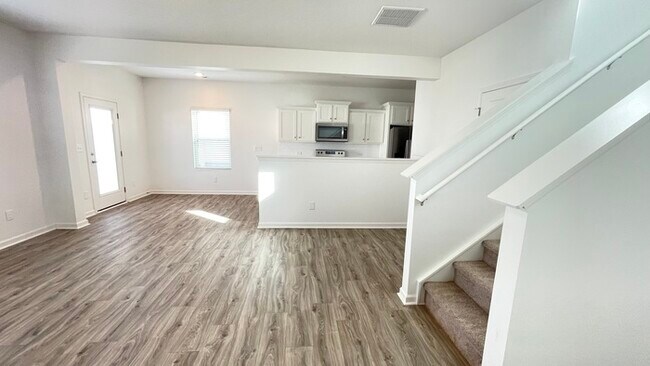 Foto del edificio - Brand new 3 br paired home with attached garage, close to I-77 and I-40
